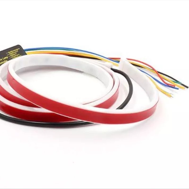 LED traka 4u1 – pozicija, stop, rikverc i žmigavci