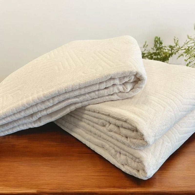 Frotirni prekrivač Winter 400g/m2 200x200cm Bela boja