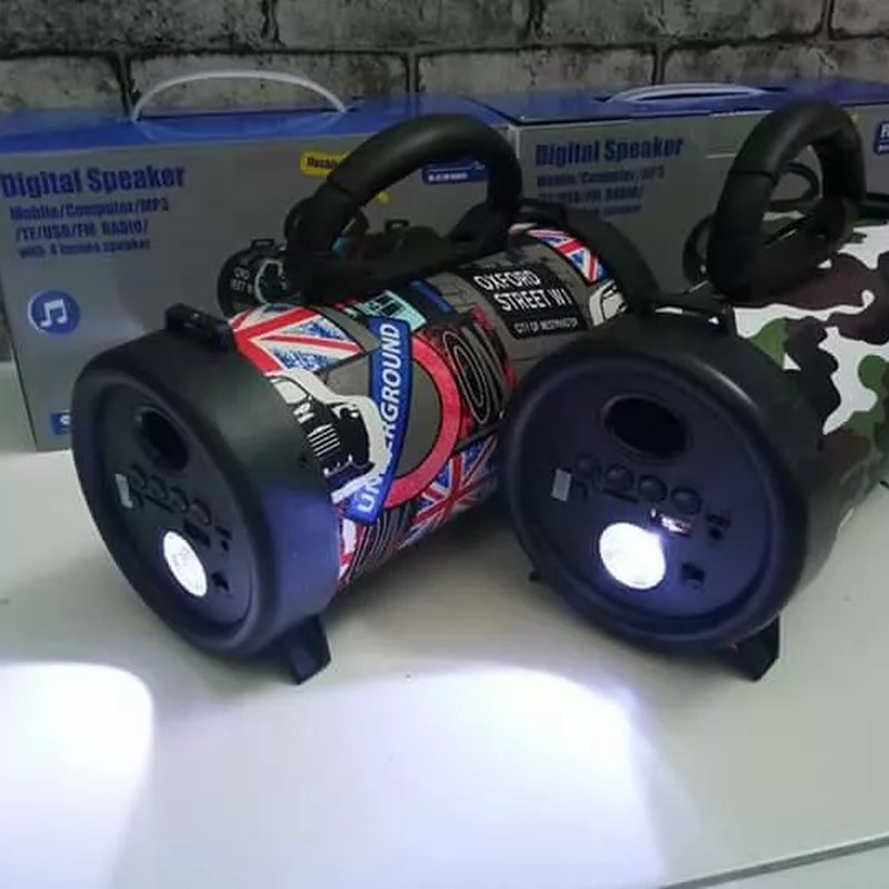 Bluetooth zvučnik sa lampom  CH-M42