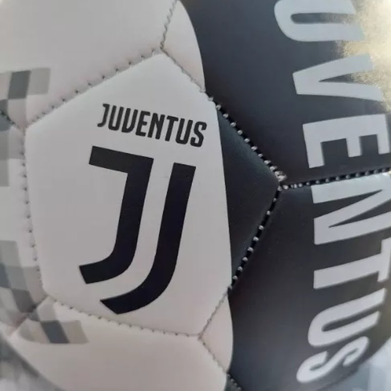 Juve fudbalska lopta