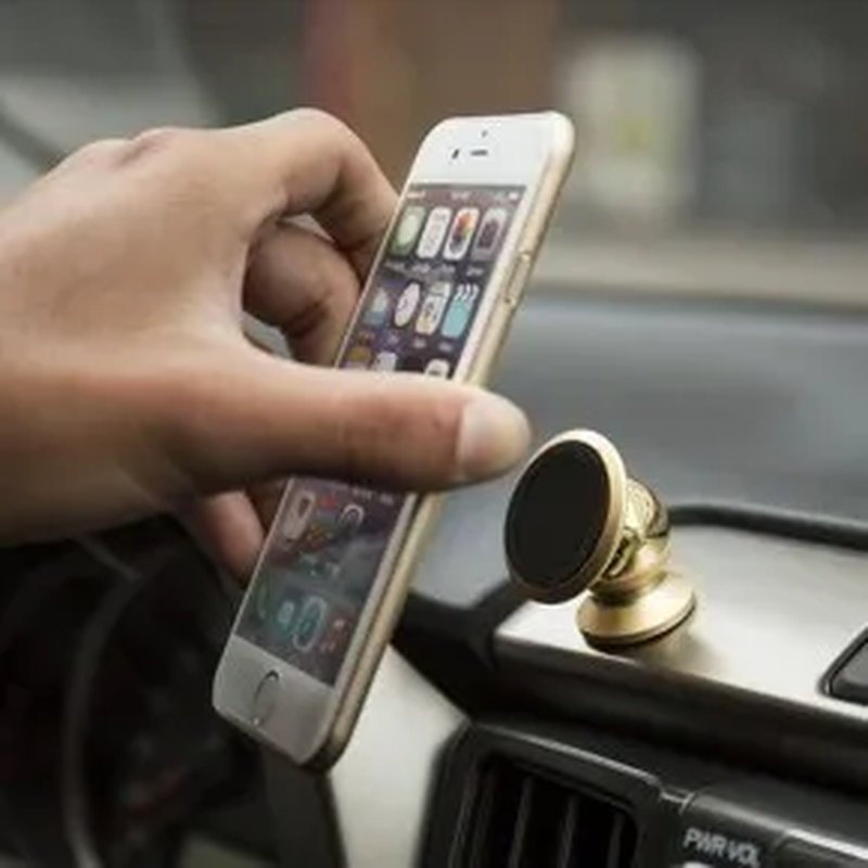 Magnetni držači za mobilni telefon za automobil (2 za 999din)
