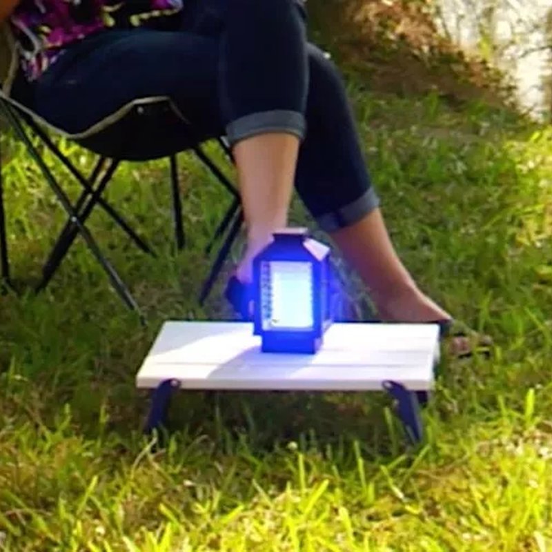 Lampa na baterije protiv komaraca i drugih insekata