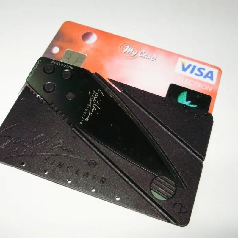 Cardsharp – Rasklopivi nož u veličini kreditne kartice (2 za 810din!)